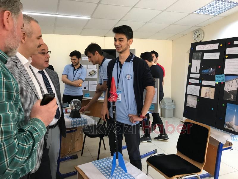 AKYAZI FEN LİSESİNDEN MUHTEŞEM BİLİM ŞENLİĞİ 