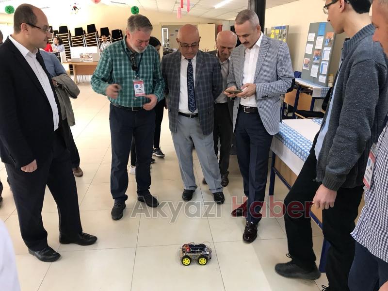 AKYAZI FEN LİSESİNDEN MUHTEŞEM BİLİM ŞENLİĞİ 