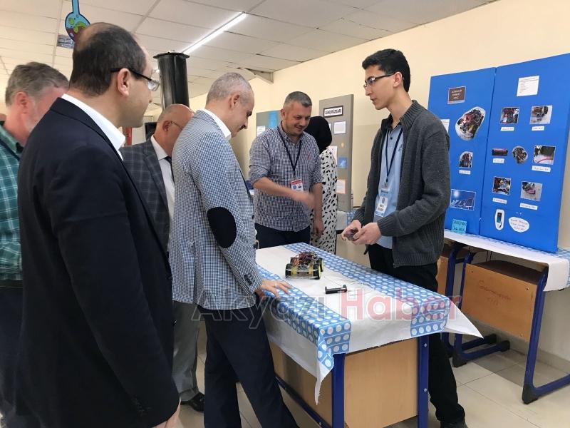 AKYAZI FEN LİSESİNDEN MUHTEŞEM BİLİM ŞENLİĞİ 