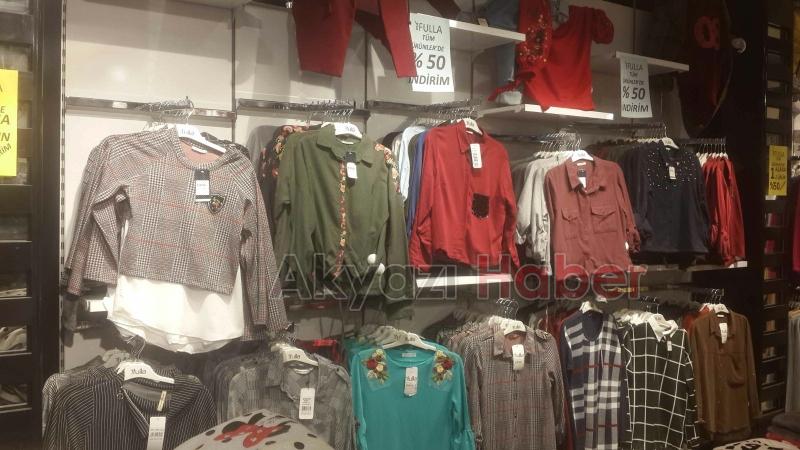 Akyazı Fulla'da Tüm Ürünlerde Yüzde 50 İndirim