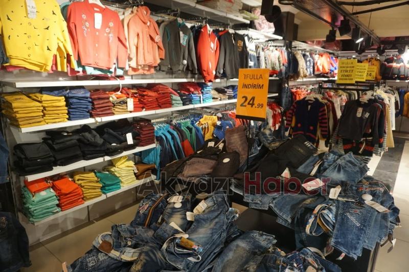 Akyazı Fulla'da Tüm Ürünlerde Yüzde 50 İndirim