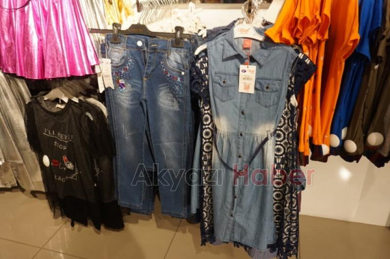 Akyazı Fullada Tüm Ürünlerde Yüzde 50 İndirim