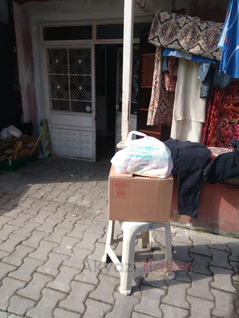 Akyazı Gençlik Derneğinden ihtiyaç sahiplerine gıda desteği