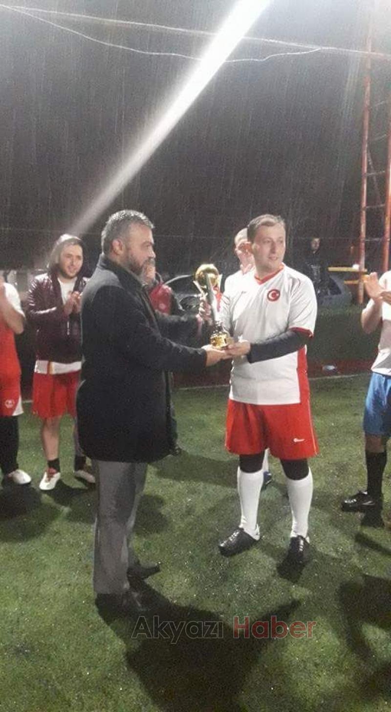 Akyazı Gençlik Spor Şampiyon Oldu