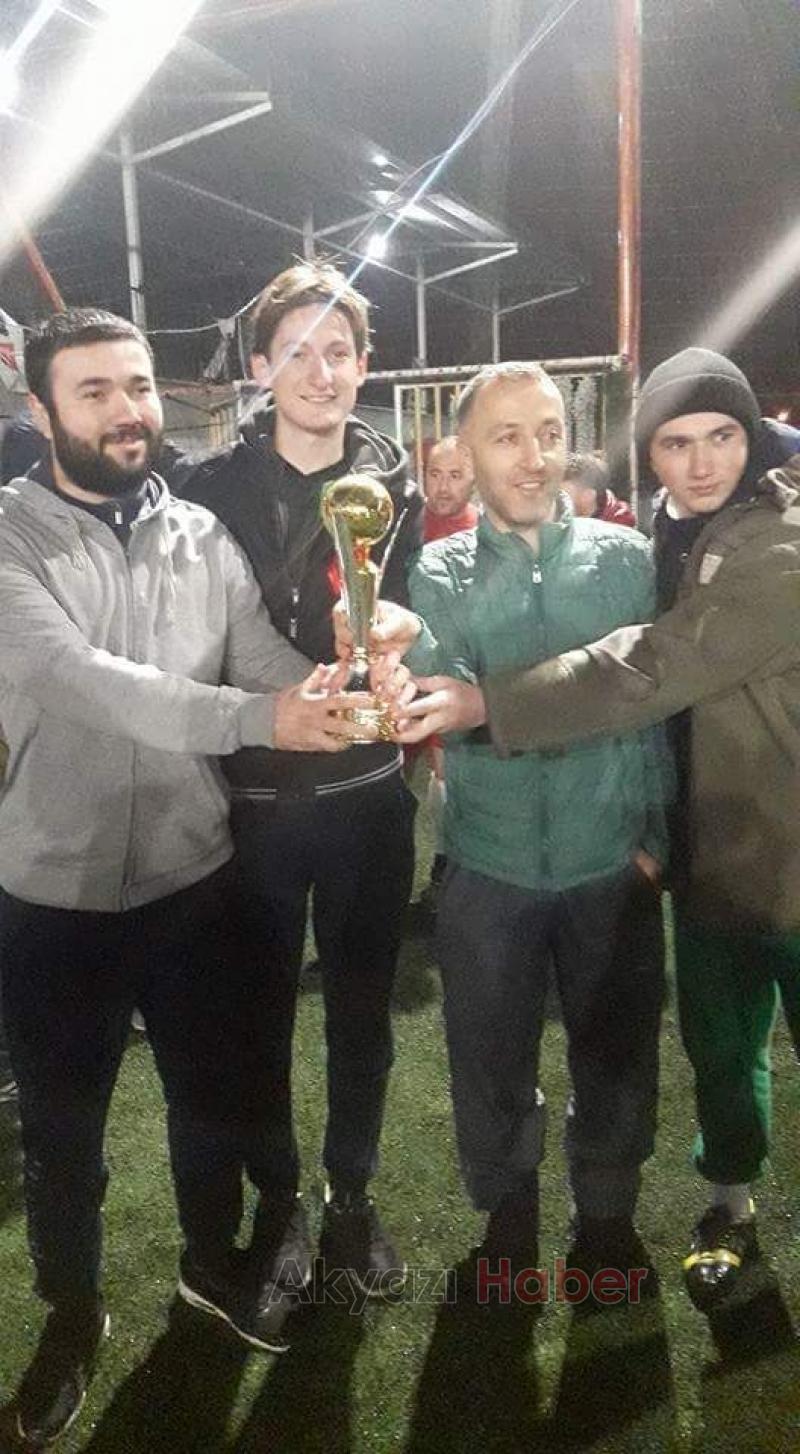 Akyazı Gençlik Spor Şampiyon Oldu