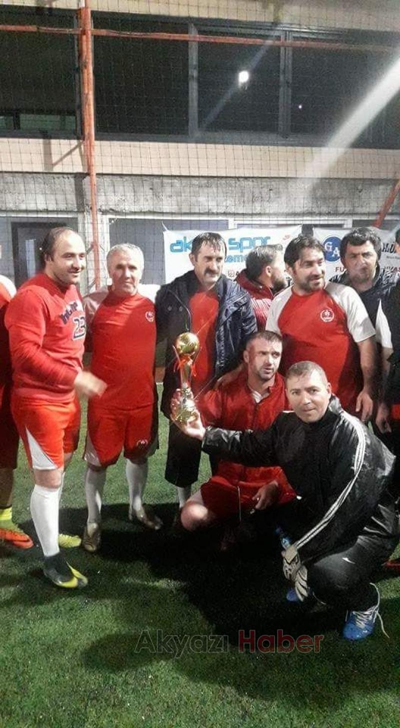 Akyazı Gençlik Spor Şampiyon Oldu