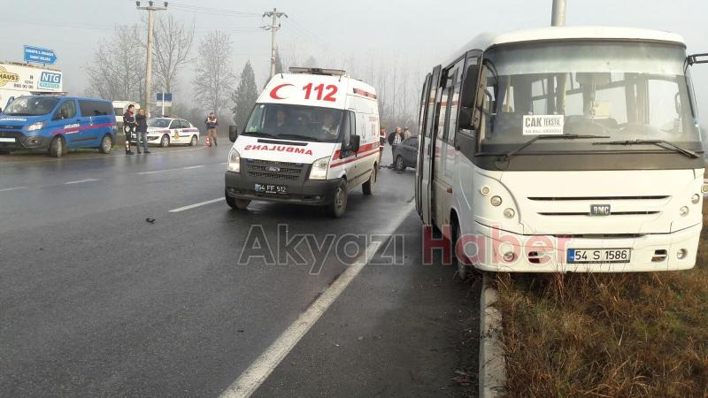 Akyazı Gişeleri Kavşağında Kaza 4 Yaralı