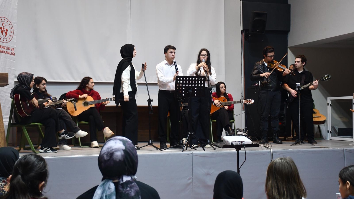 Akyazı GSB’de Kış Kulübü Coşkusu Doruğa Ulaştı!