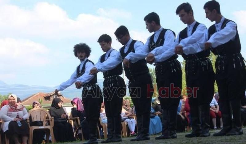 Akyazı Halk Eğitim Merkezi nden Muhteşem Yıl Sonu Sergisi 