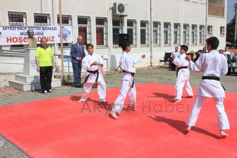 Akyazı Halk Eğitim Merkezi Yıl Sonu Sergisi Açıldı