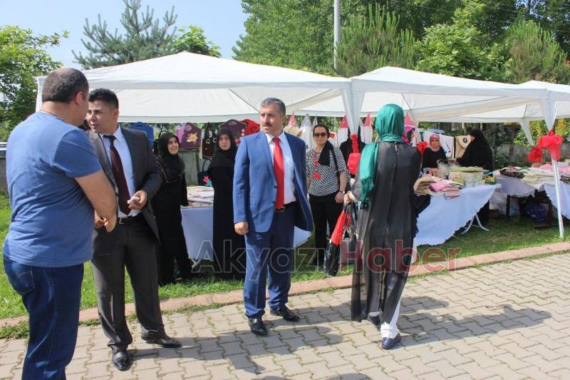 Akyazı Halk Eğitim Merkezi Yıl Sonu Sergisi Açıldı