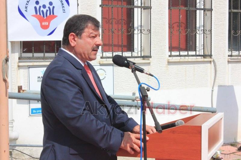 Akyazı Halk Eğitim Merkezi Yıl Sonu Sergisi Açıldı