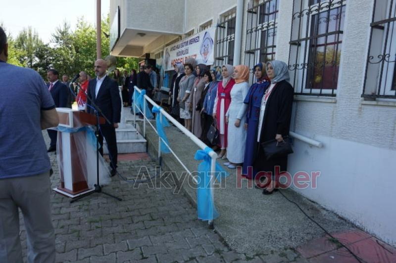 Akyazı Halk Eğitim Merkezi’nden Yıl Sonu Sergisi