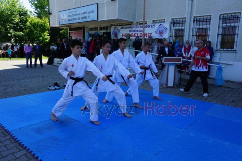 Akyazı Halk Eğitim Merkezi’nden Yıl Sonu Sergisi