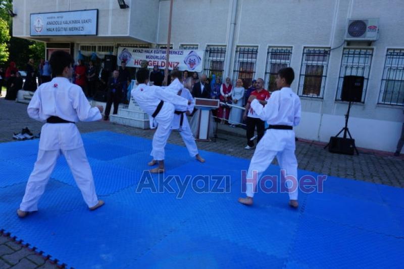 Akyazı Halk Eğitim Merkezi’nden Yıl Sonu Sergisi