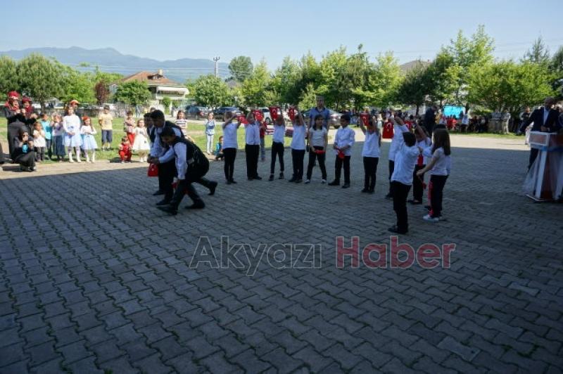Akyazı Halk Eğitim Merkezi’nden Yıl Sonu Sergisi