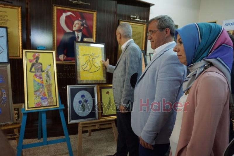 Akyazı Halk Eğitim Merkezi’nden Yıl Sonu Sergisi