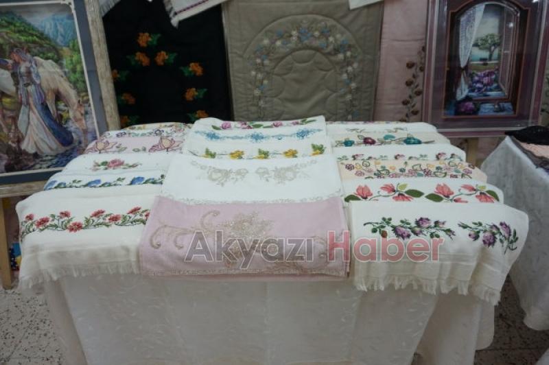 Akyazı Halk Eğitim Müdürlüğünde yıl sonu sergisi yapıldı