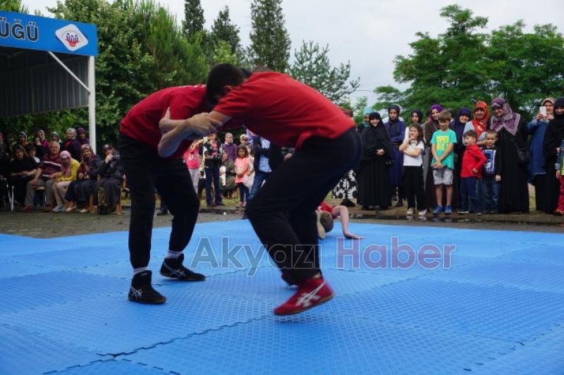 Akyazı Halk Eğitim Müdürlüğünde yıl sonu sergisi yapıldı