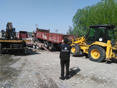 Akyazı Hurda Araçlardan Temizleniyor