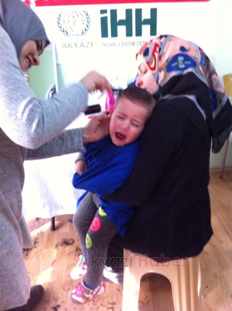 Akyazı İHH dan Mültecilere Yardımlarını Eksik Etmiyor
