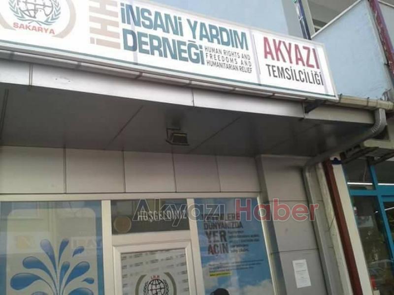 Akyazı İHH İkinci El Eşyaları İhtiyaç Sahibi Mültecilere Ulaştırıyor