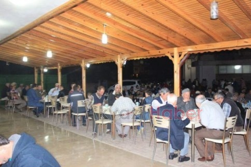 Akyazı İHH Suriyeli İki Gencin Evliliğine Öncülük Etti