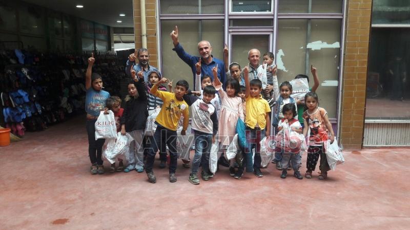 Akyazı İHH’dan Yetim Mülteci Çocuklara Elbise Yardımı
