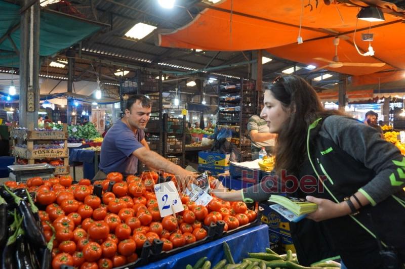 Akyazı İlçe Emniyet Müdürlüğü Ekiplerinden Silahlı Sevince Hayır Etkinliği