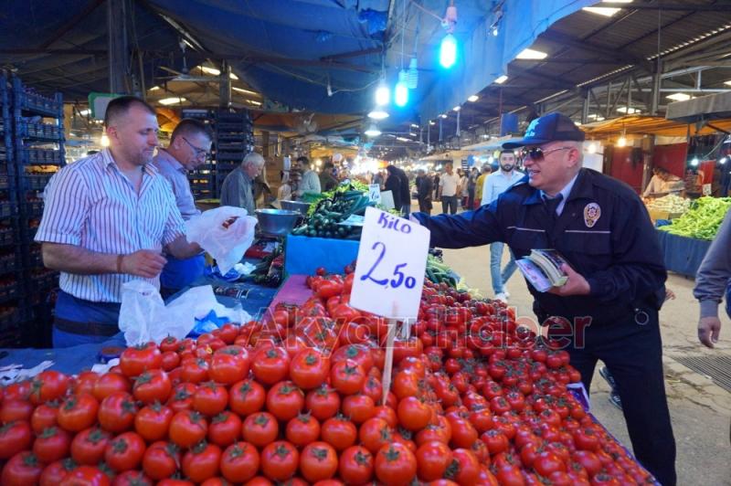 Akyazı İlçe Emniyet Müdürlüğü Ekiplerinden Silahlı Sevince Hayır Etkinliği