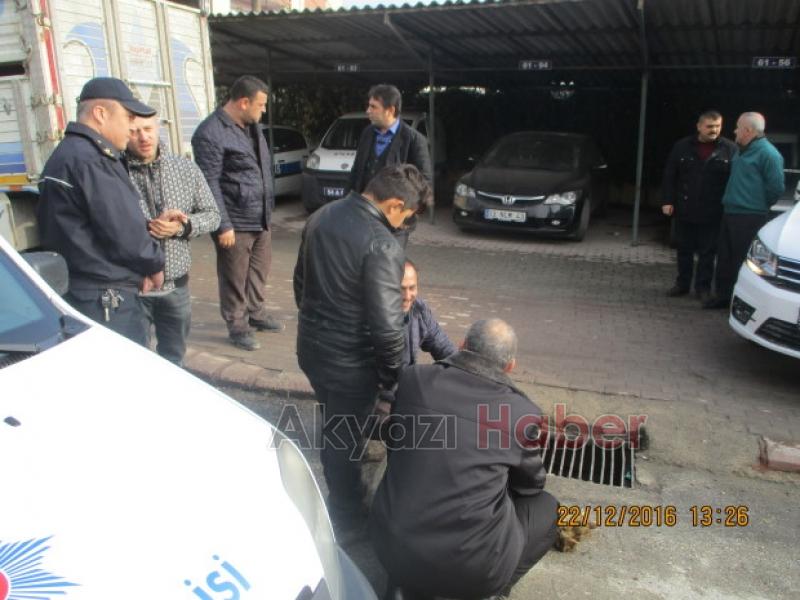 Akyazı İlçe Emniyet Müdürlüğüne Jest