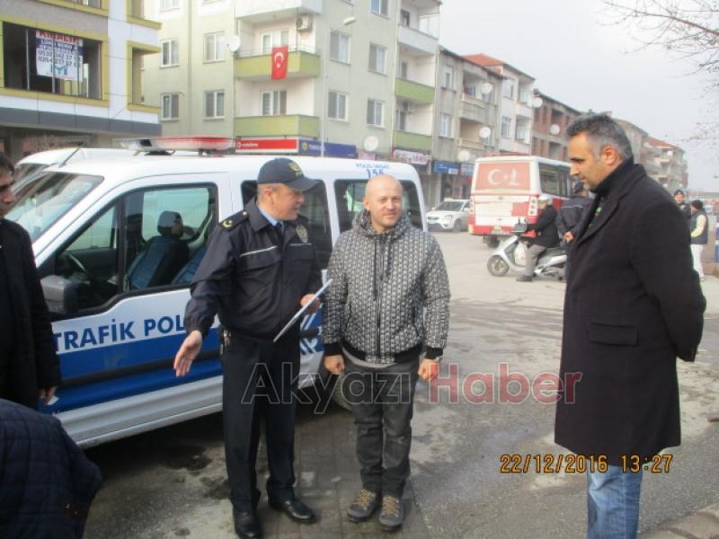 Akyazı İlçe Emniyet Müdürlüğüne Jest