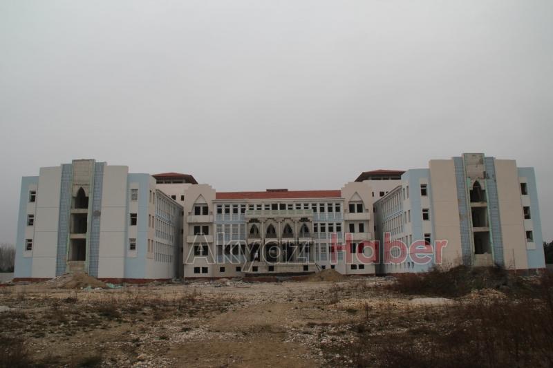 Akyazı İmam Hatip Okulu İnşaatında Son Durum