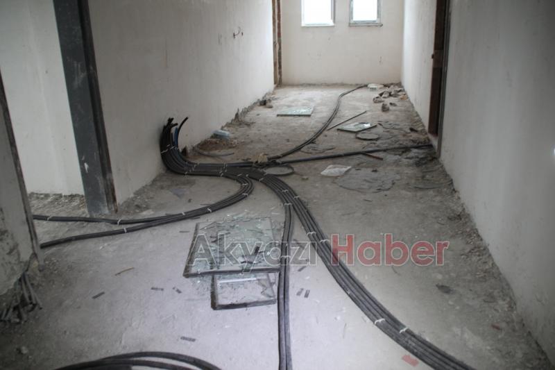 Akyazı İmam Hatip Okulu İnşaatında Son Durum