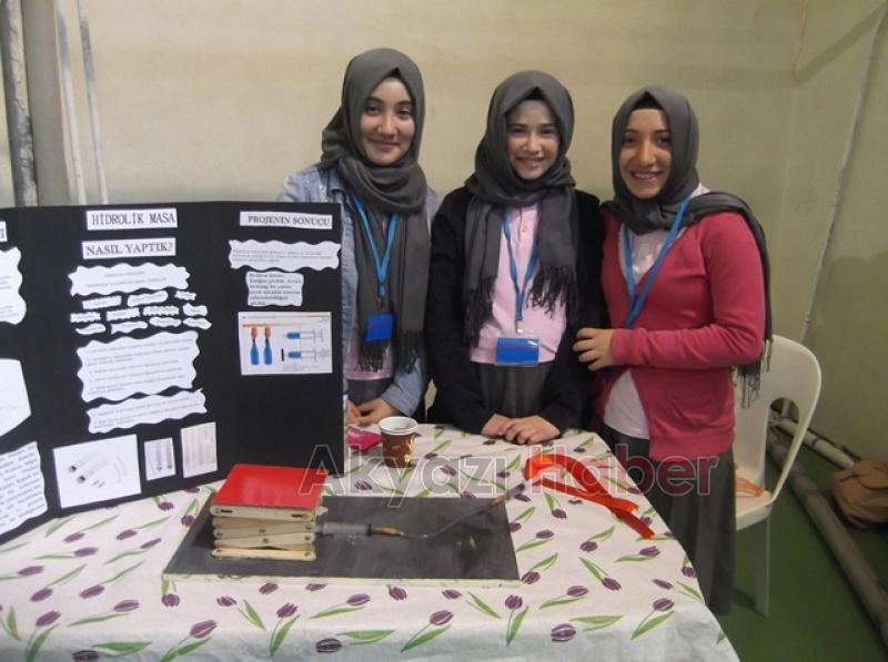 Akyazı İmam Hatip Ortaokulu TÜBİTAK Bilim Fuarının İkincisini Düzenledi