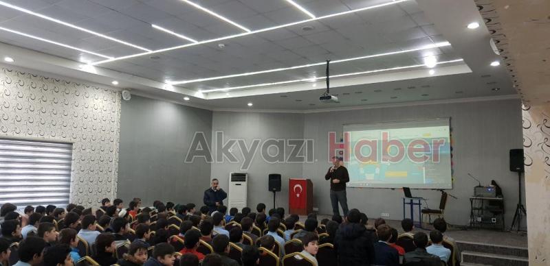 AKYAZI İMAM HATİP ORTAOKULUNDA KARNE GÜNÜ 