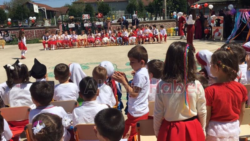Akyazı İnönü Anaokulu ndan Muhteşem 23 Nisan Gösterisi