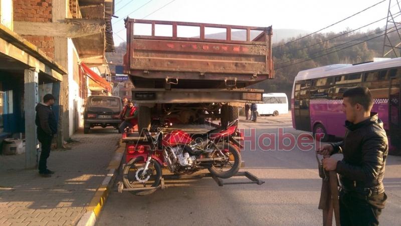 Akyazı Jandarma Ekipleri Kural Tanımayan Sürücülere Göz Açtırmıyor