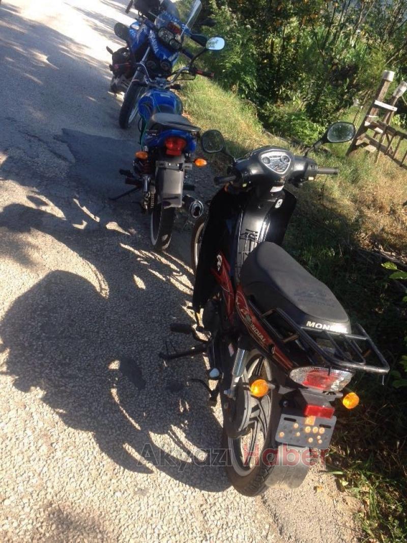 Akyazı Jandarma Ekipleri Plakasız ve Çevreye Rahatsızlık Veren Motosikletleri Topladı