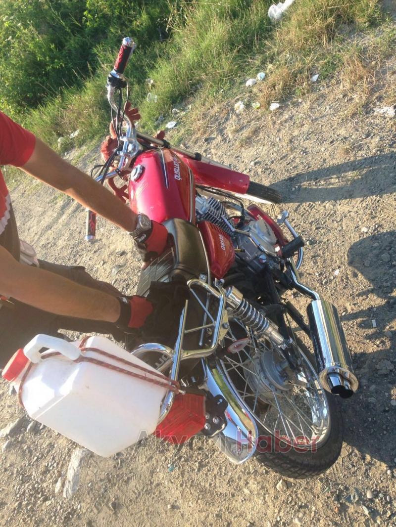 Akyazı Jandarma Ekipleri Plakasız ve Çevreye Rahatsızlık Veren Motosikletleri Topladı