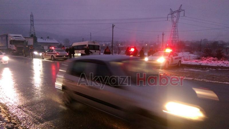 Akyazı Jandarma Ekipleri Servis Araçlarını Denetledi