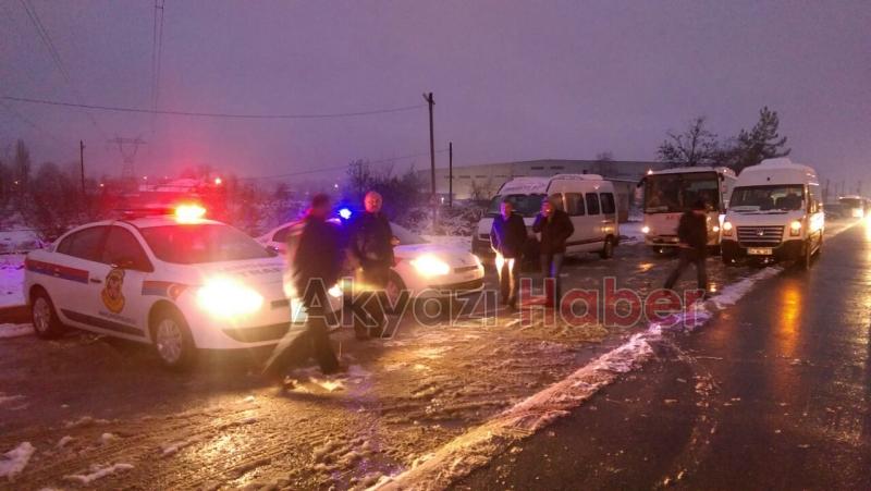 Akyazı Jandarma Ekipleri Servis Araçlarını Denetledi