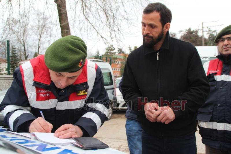 Akyazı Jandarma Komutanlığı Ekiplerinden Servis Araçlarına Kontrol