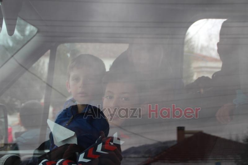 Akyazı Jandarma Komutanlığı Ekiplerinden Servis Araçlarına Kontrol