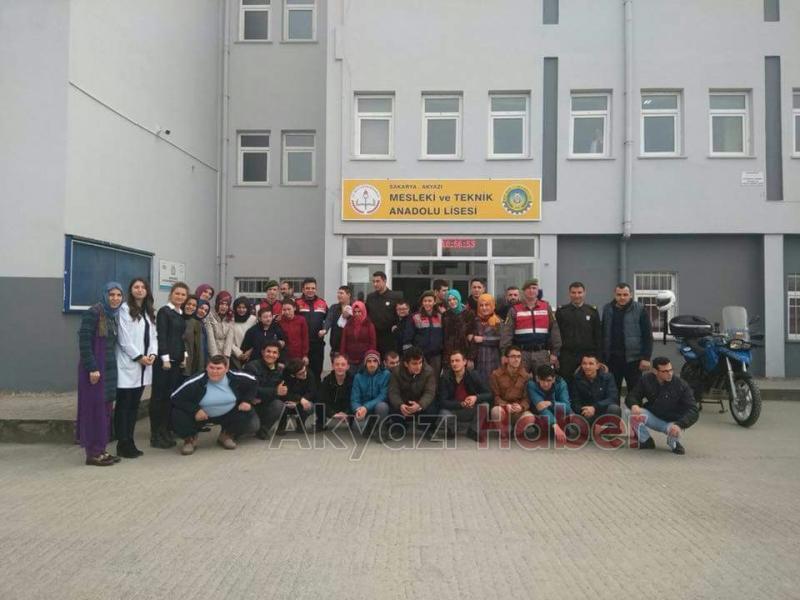 Akyazı Jandarma’dan Anlamlı Ziyaret