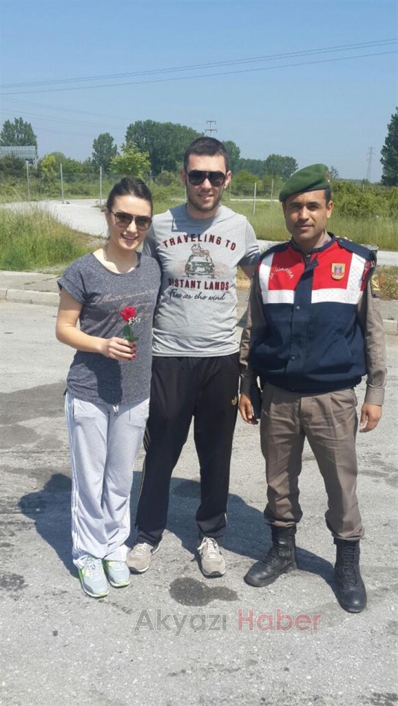 Akyazı Jandarması Anneler Gününü Unutmadı