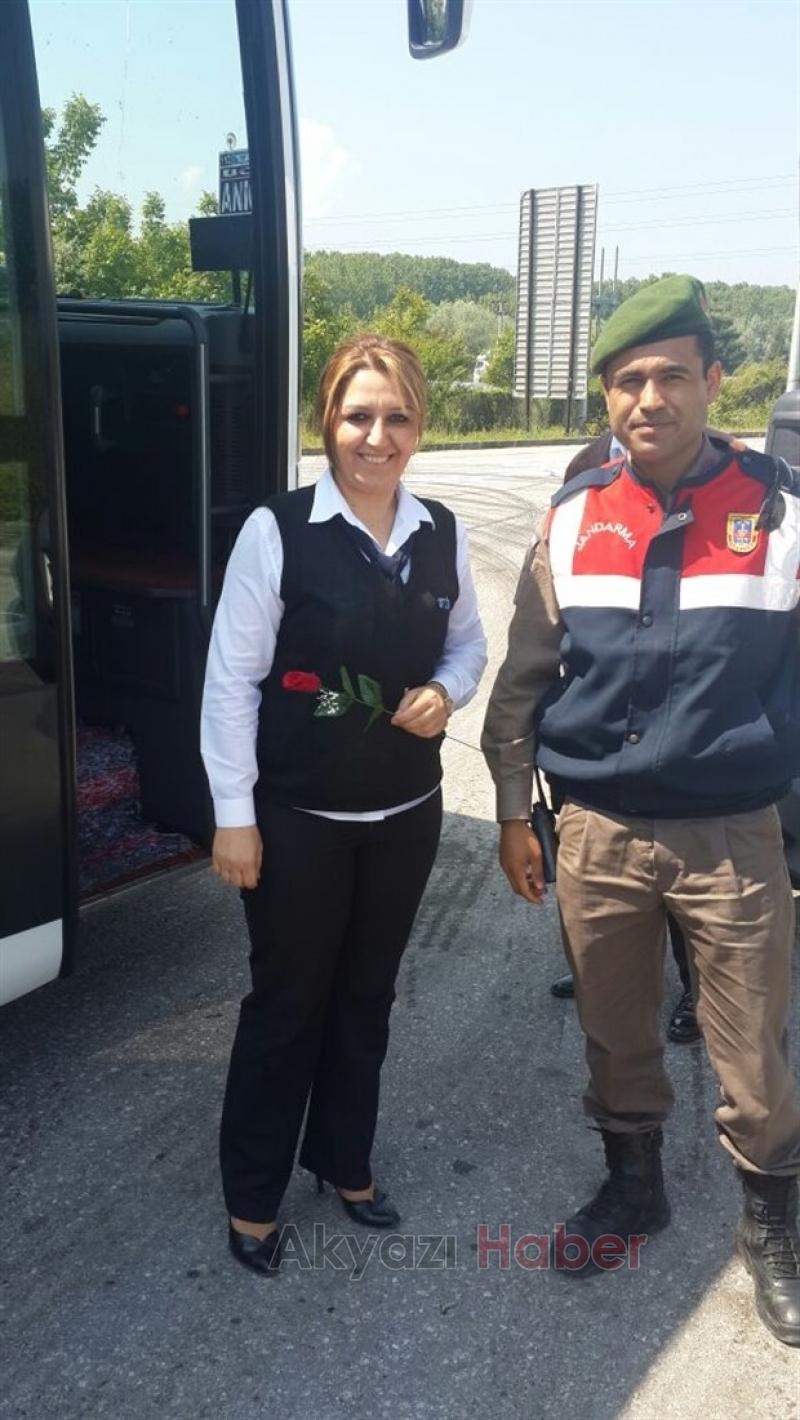 Akyazı Jandarması Anneler Gününü Unutmadı