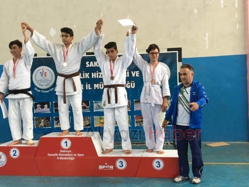 Akyazı Judocular Şampiyon Oldu