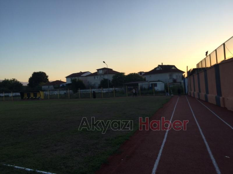 Akyazı Kapalı Spor Salonu Stadyum Yürüyüş Yolu 24 Saat Spor Hizmeti Veriyor