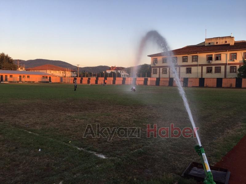 Akyazı Kapalı Spor Salonu Stadyum Yürüyüş Yolu 24 Saat Spor Hizmeti Veriyor